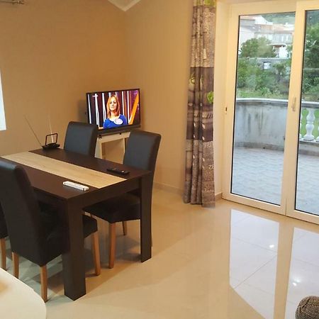 Sutomiscica Apartments Lena מראה חיצוני תמונה