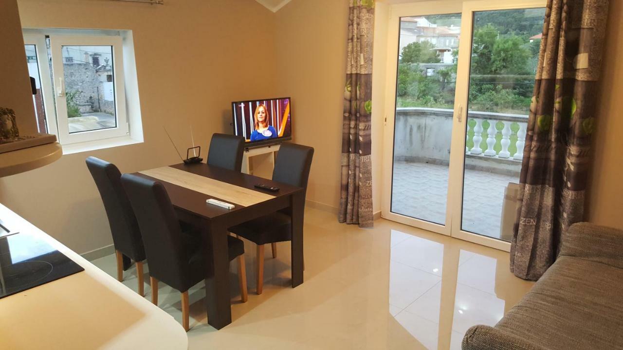 Sutomiscica Apartments Lena מראה חיצוני תמונה